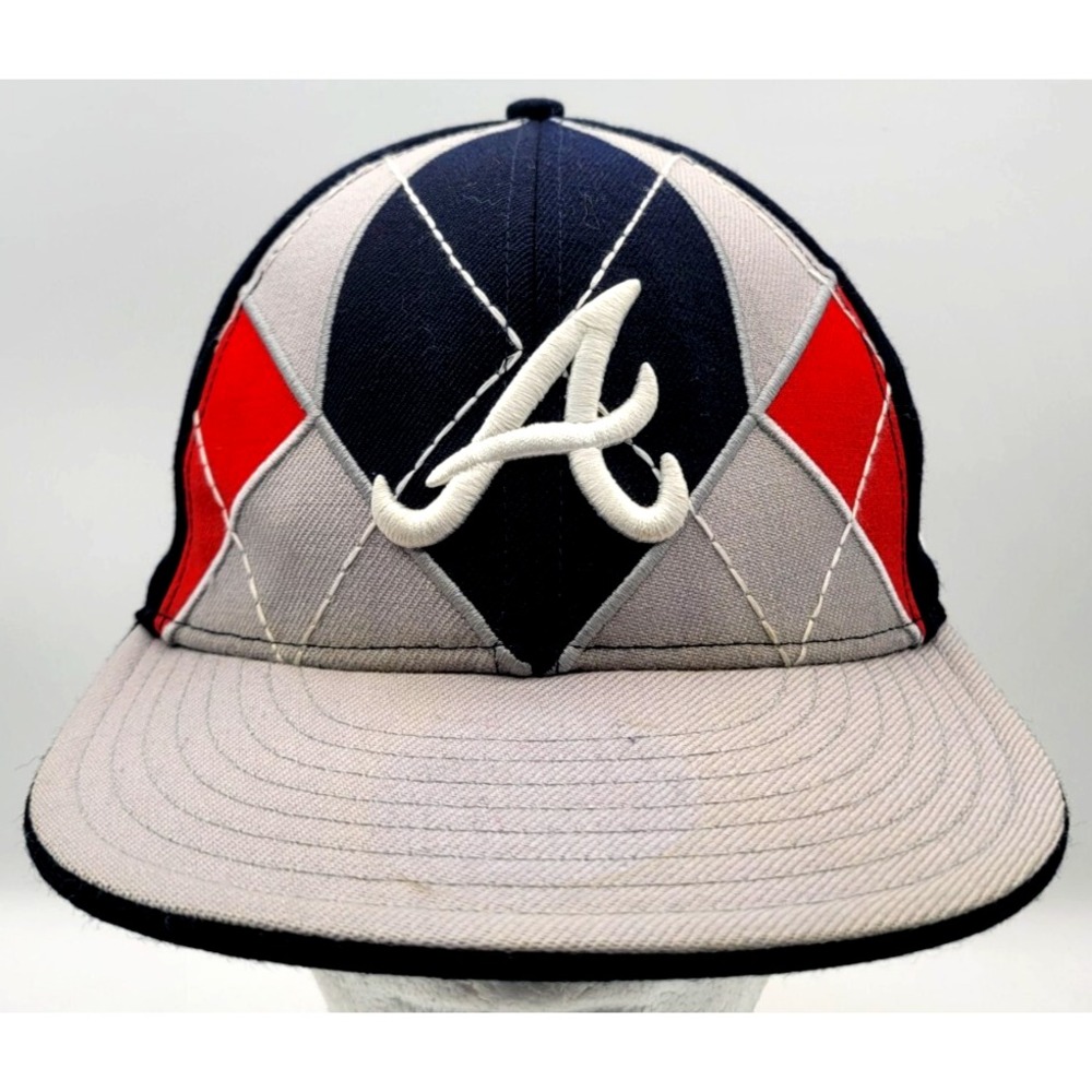 ATLANTA BRAVES ARGYLE HAT CAP FITTED 59FIFTY NEW ERA SIZE 7 1/8 GREY BLUE RED